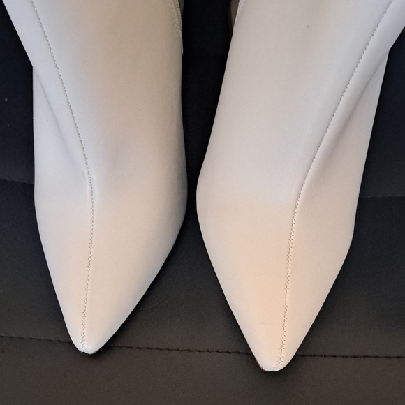 Nwot Beige Knee-High Boots - Picture 5 of 8